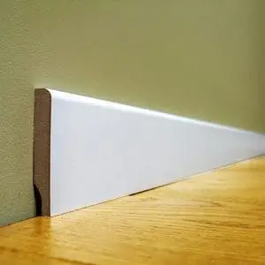 Battiscopa in legno rovere bianco