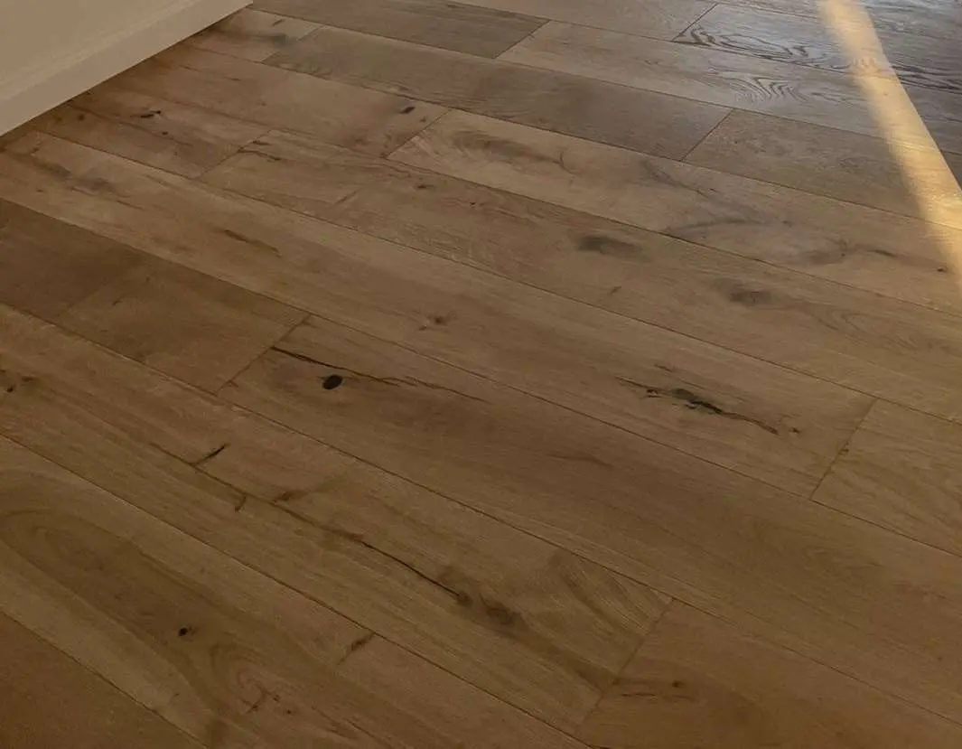 PARQUET PREFINITI – Rovere 1 Strip – Venezia – Oliato UV – Spazzolato – Stock residuo: 7 mq – Offerta: € 172,14