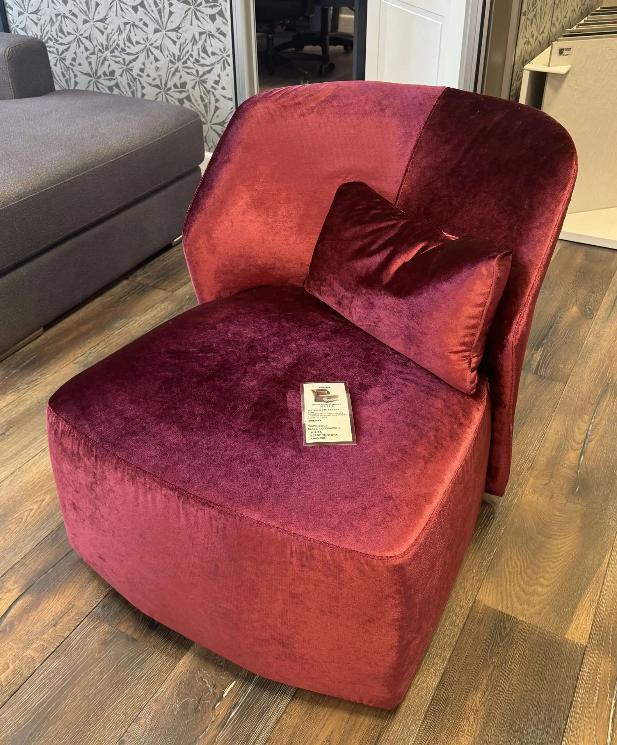 POLTRONA EBE – 69 x 75 x 72cm