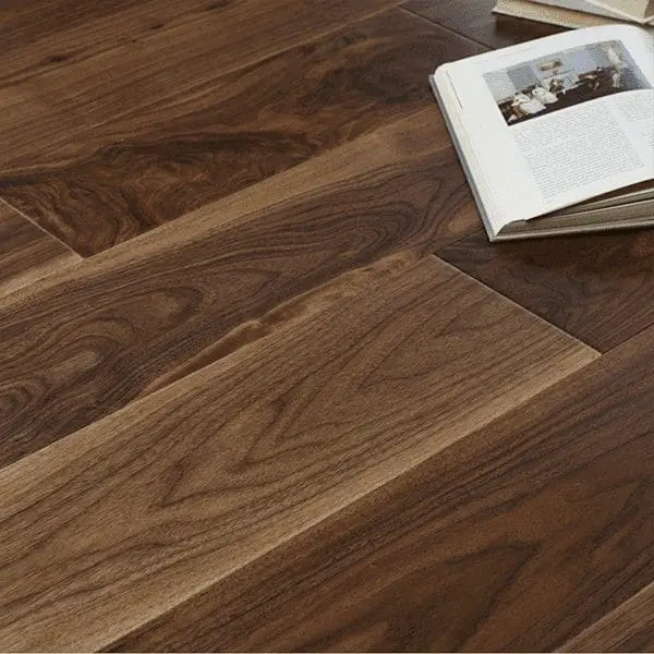 PARQUET PREFINITI – NOCE AMERICANO – Stock: 13,200mq – Offerta: € 501,60