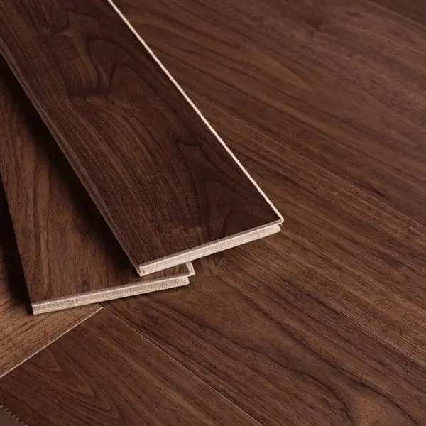 PARQUET PREFINITI – NOCE AMERICANO – Stock: 13,200mq – Offerta: € 501,60