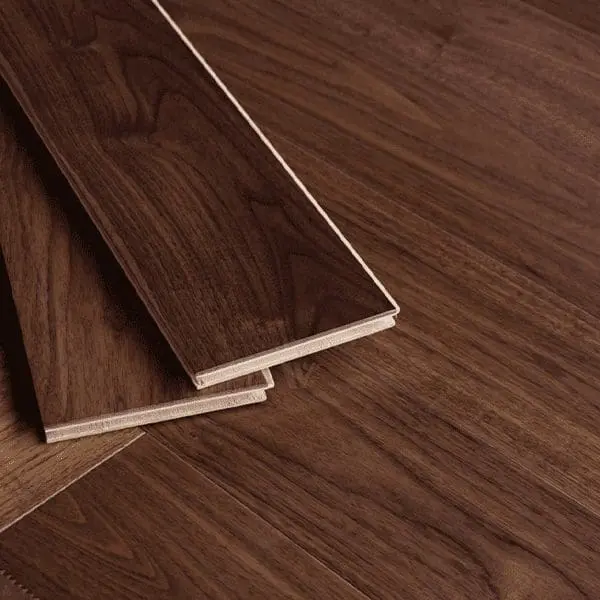 PARQUET-1-STRIP-PREFINITO---NOCE-AMERICANO-8-600x6003