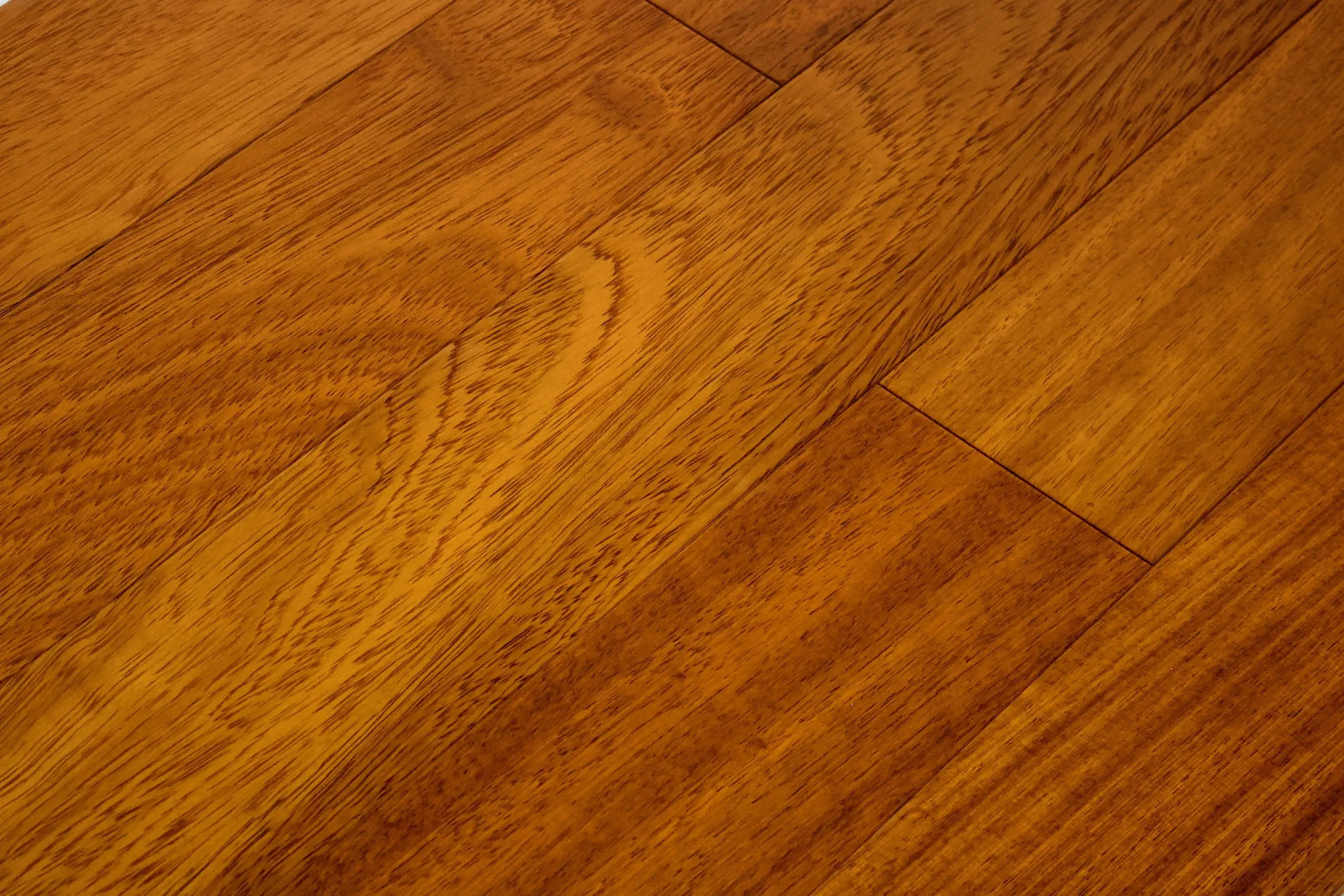 PARQUET PREFINITI – Iroko – 1 Strip – Olio UV – Spazzolato