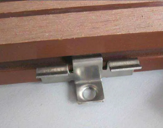 PAVIMENTO PER ESTERNO – CLIP PER MONTAGGIO PER DECKING BAMBOO WPC