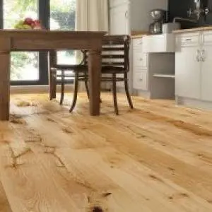 PARQUET PREFINITI – Rovere 1 Strip – Venezia – Oliato UV – Spazzolato