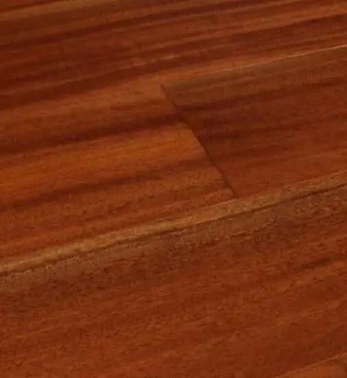 PARQUET PREFINITI – Sapelle 1 Strip – Mogano Liberia – Verniciato