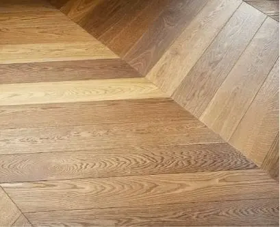 Parquet Legno Prefinito, Parquet spina italiana, Dussiè TOP EXCLUSIVE 15 x 120 x 900 verniciatura extra strong 15 gloss