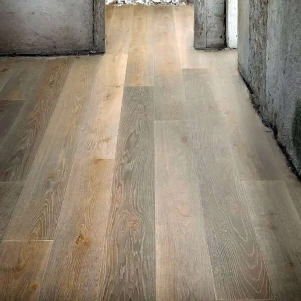 PARQUET PREFINITI – Rovere 1 Strip – Golden Green – Oliato UV – Spazzolato