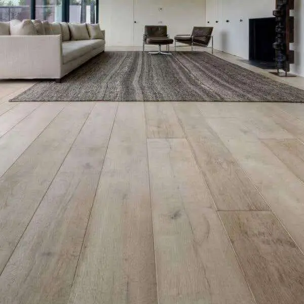 PARQUET PREFINITI – Rovere 1 Strip – Golden Green – Oliato UV – Spazzolato