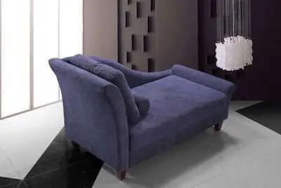 Elegante chaise longue moderna in tessuto viola