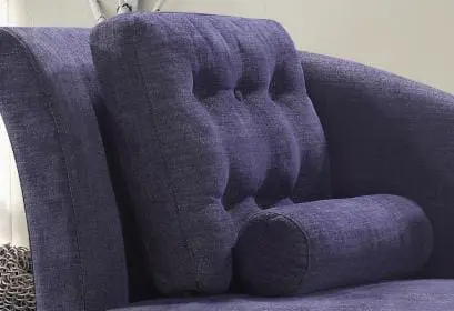 Elegante chaise longue moderna in tessuto viola