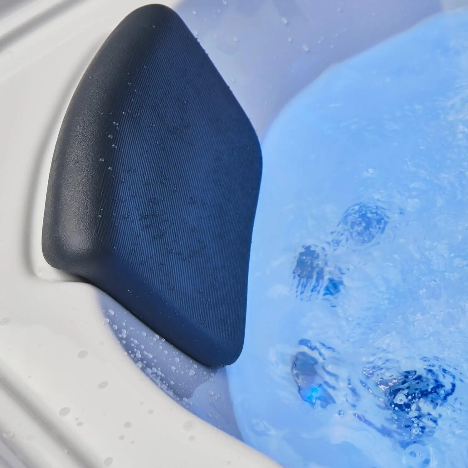 CAPRI – Minipiscina per il Benessere a Portata di Giardino – Caffè