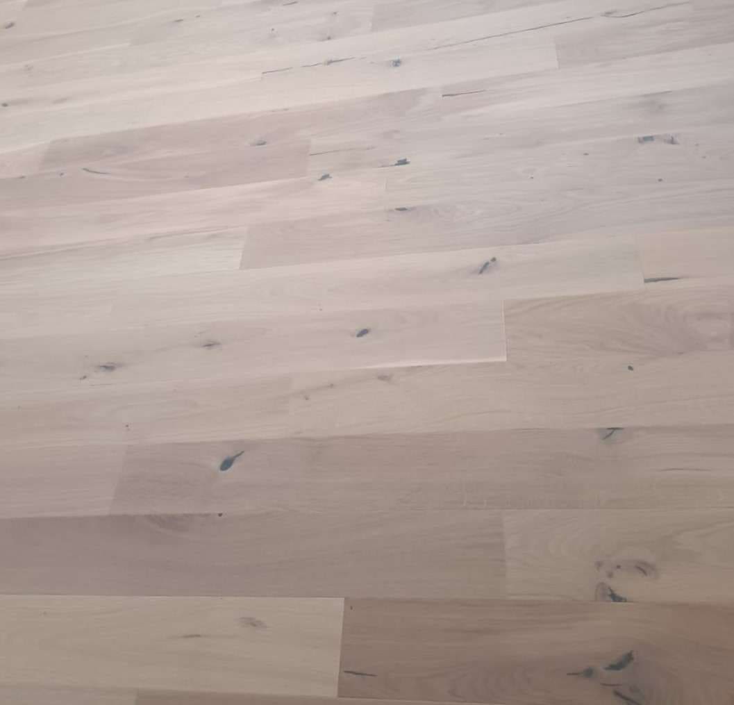 PARQUET PREFINITI – Rovere 1 Strip – Light White – Verniciato Bianco – Spazzolato – Stock residuo: 12 mq – Offerta: € 342,72