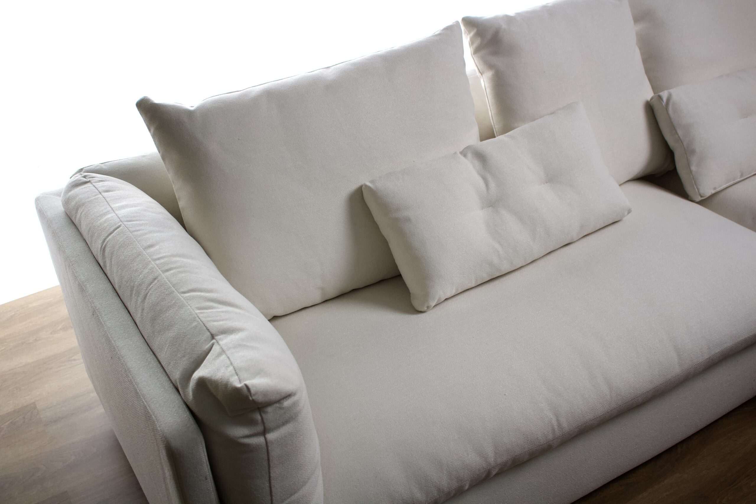 DIVANO LINCOLN: 160 x 100 x 75cm – 100 x 100 x 75cm – 94 x 94 x 38cm