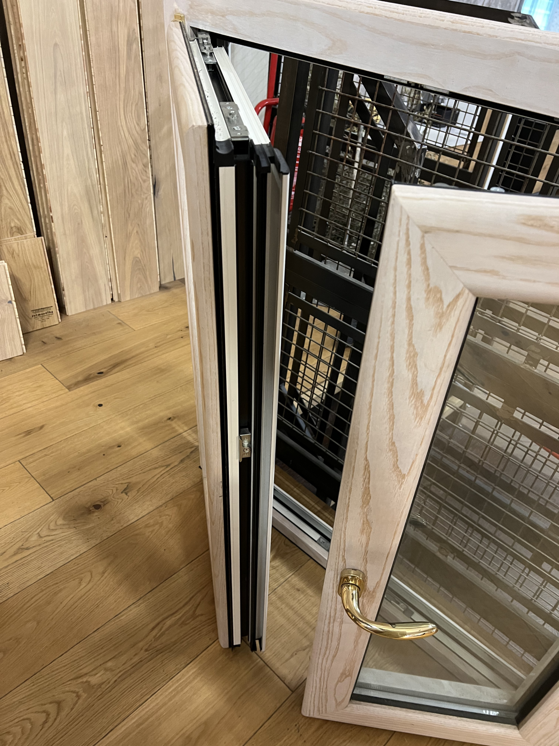 Profilo Komerling 70, Telaio L