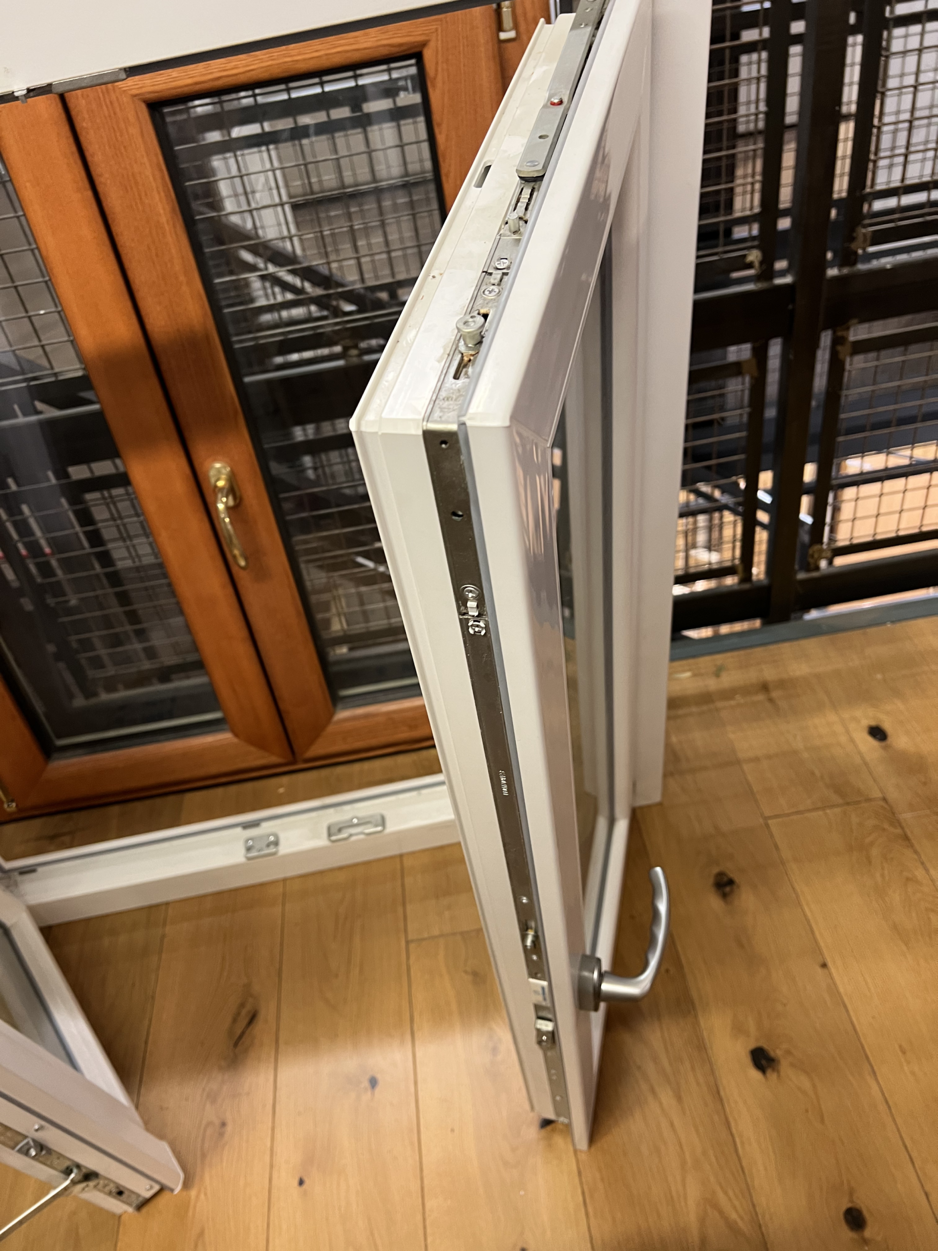 Profilo Komerling 70, Telaio L