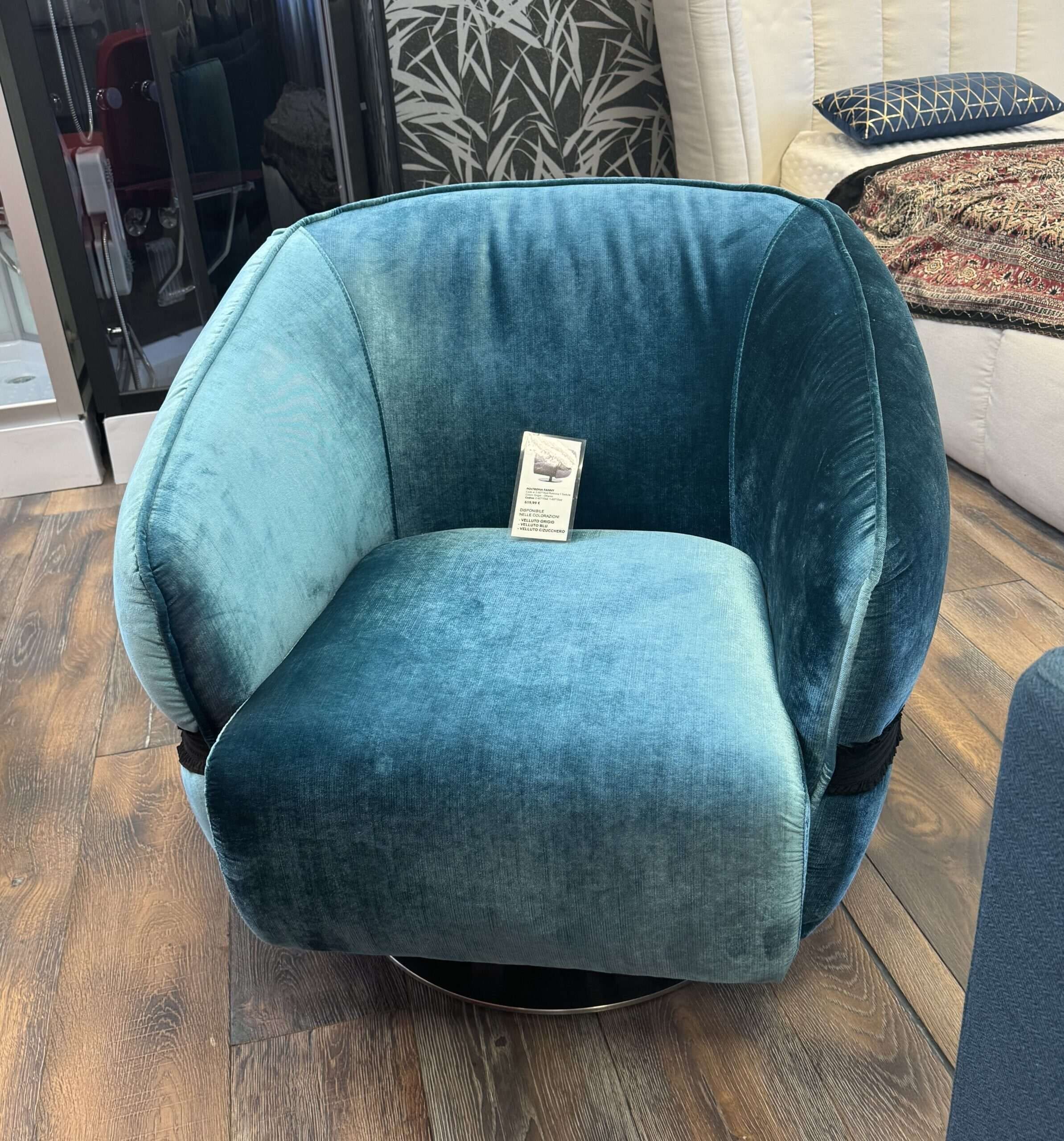 POLTRONA FANNY – VELLUTO BLU