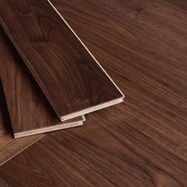 PARQUET PREFINITI – NOCE AMERICANO – Stock: 13,200mq – Offerta: € 501,60