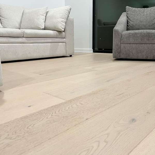 PARQUET PREFINITI – Rovere 1 Strip – Verniciato Opaco Bianco – Stock residuo: 2 mq – Offerta: € 54,01