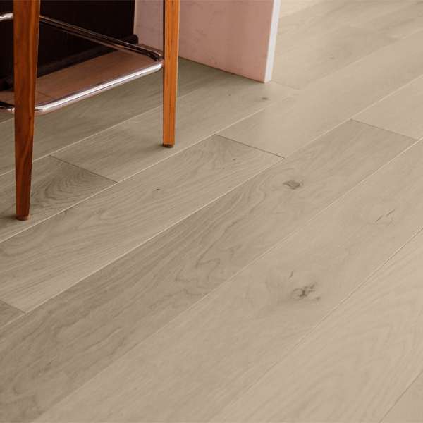 PARQUET PREFINITI – Rovere 1 Strip – Light White – Verniciato Bianco – Spazzolato – Stock residuo: 12 mq – Offerta: € 342,72