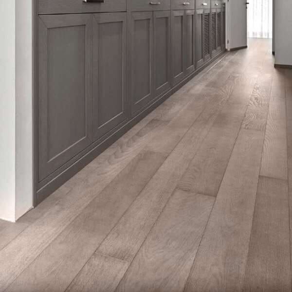 PARQUET PREFINITI – Plancetta Rovere Londra – Grigio Verniciato Opaco – Spazzolato – Stock residuo: 11 mq – Offerta: € 280,80
