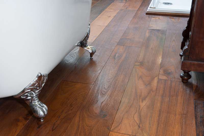 PARQUET MASSELLO PREFINITO – TEAK ASIA – SPAZZOLATO WAX OIL
