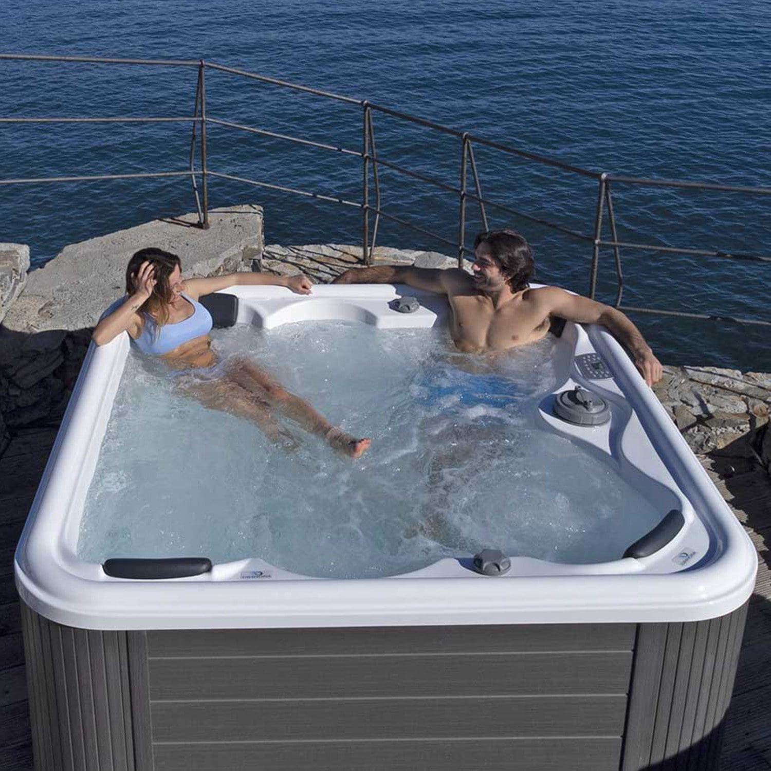 VIESTE – Minipiscina Compatta con Idromassaggio – Coffee